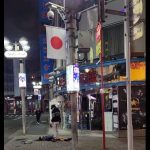 【男女平等パンチ】渋谷で女性が先に男性に殴りかかる ⇒ 男性が殴り返して女性が失神する動画が話題に。どっちが悪い？
