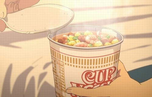 【天才】カップラーメンのお湯をコンビニから漏らさずに、持って帰れる技が登場！！　→　「頭いい」「その手があったか！」