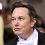 【悲報】イーロン・マスクさん、史上初となる資産減少額2000億ドルを達成