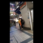 【悲報】カラオケ店「まねきねこ」店員さん、路上で男性をボコボコにする @神戸三ノ宮